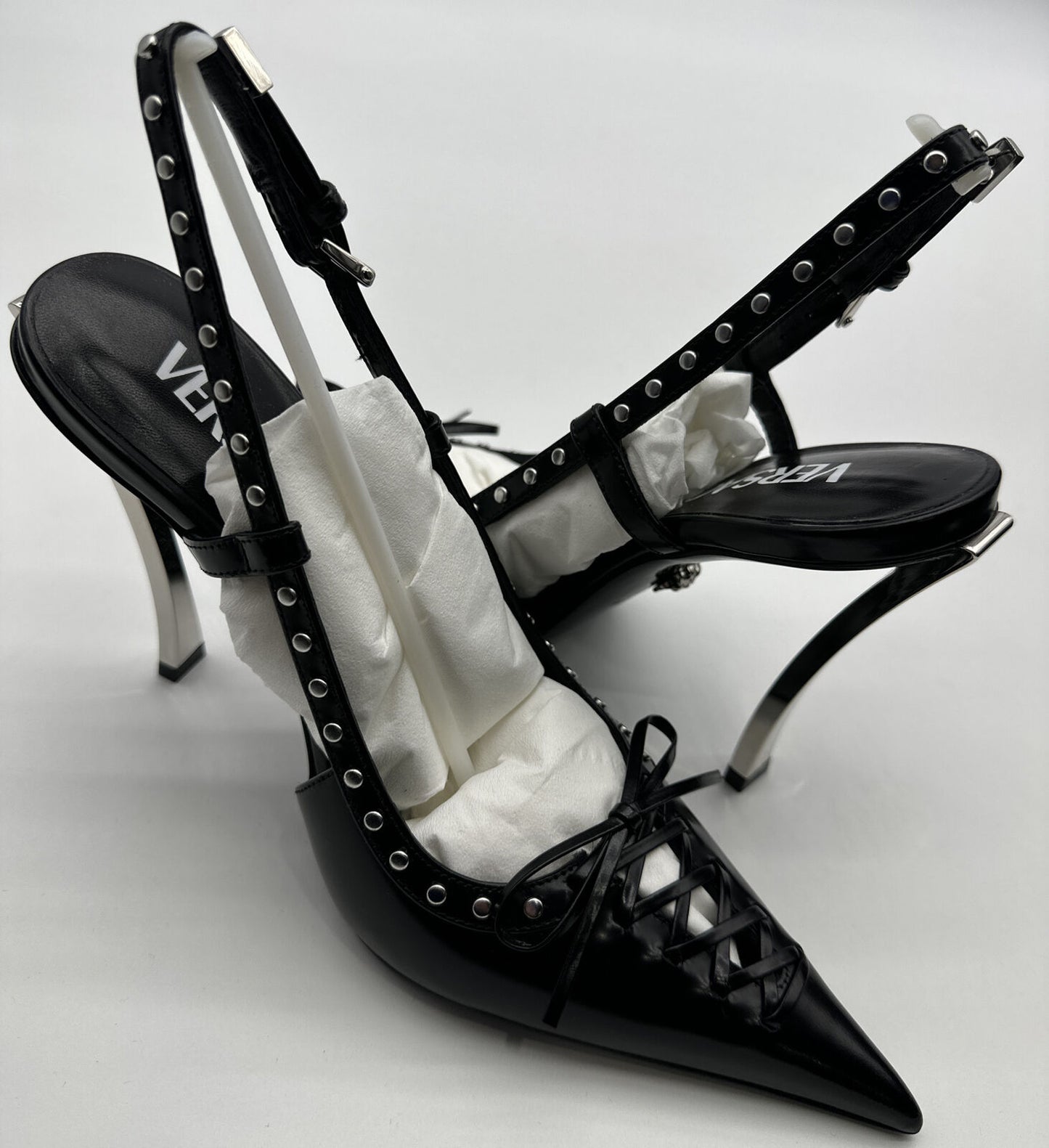 Versace LACED PIN-POINT SLINGBACK PUMPS - 1008205 1A06446 1B00P (Size 360 - W6)
