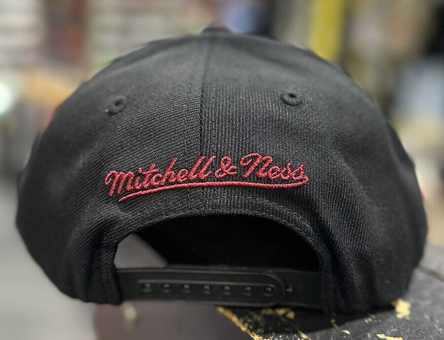 Mitchell & Ness Adjustable Fit - Cleveland Cavaliers Hat BRAND NEW
