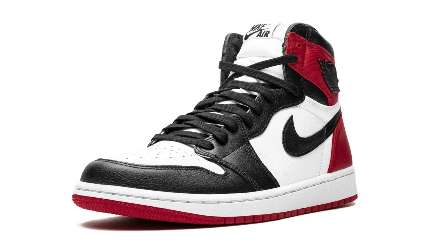 Nike Air Jordan 1 Retro High Satin Black Toe CD0461 016 Size 9.5 WMNS/ 8 MENS