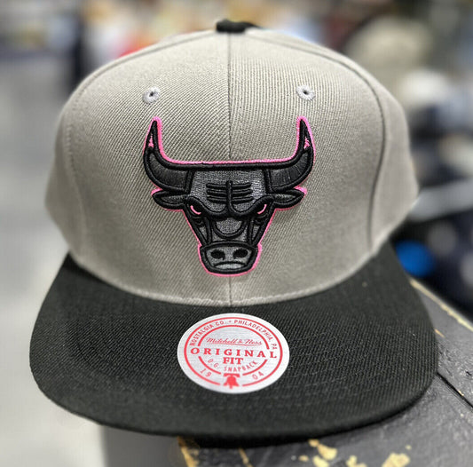 Mitchell & Ness - Chicago Bulls NBA Neon Lights SnapBack Hat 21276428 990 New