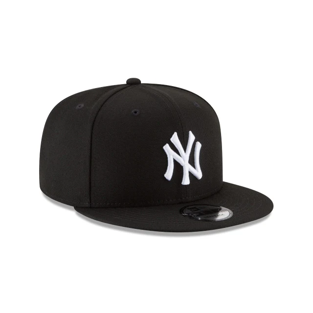 New Era New York Yankees Basic Black and White 9FIFTY Adjustable Snapback Hat