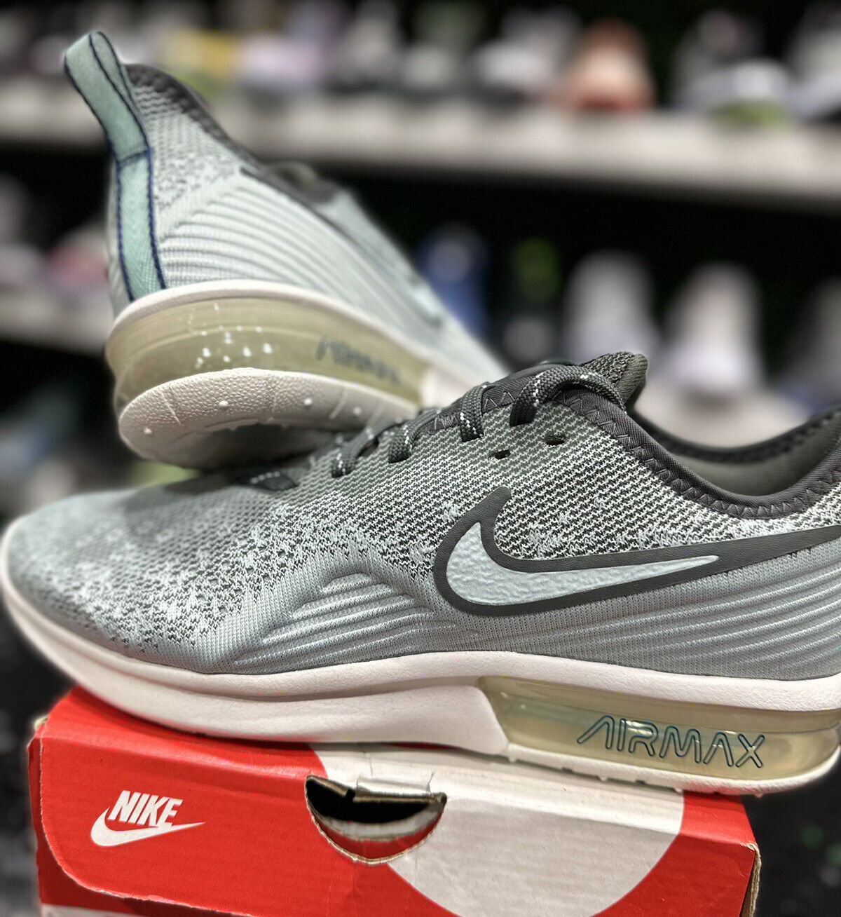 WMNS Nike Air Max Sequent 4 (Size 10) BRAND NEW - AO4486 301