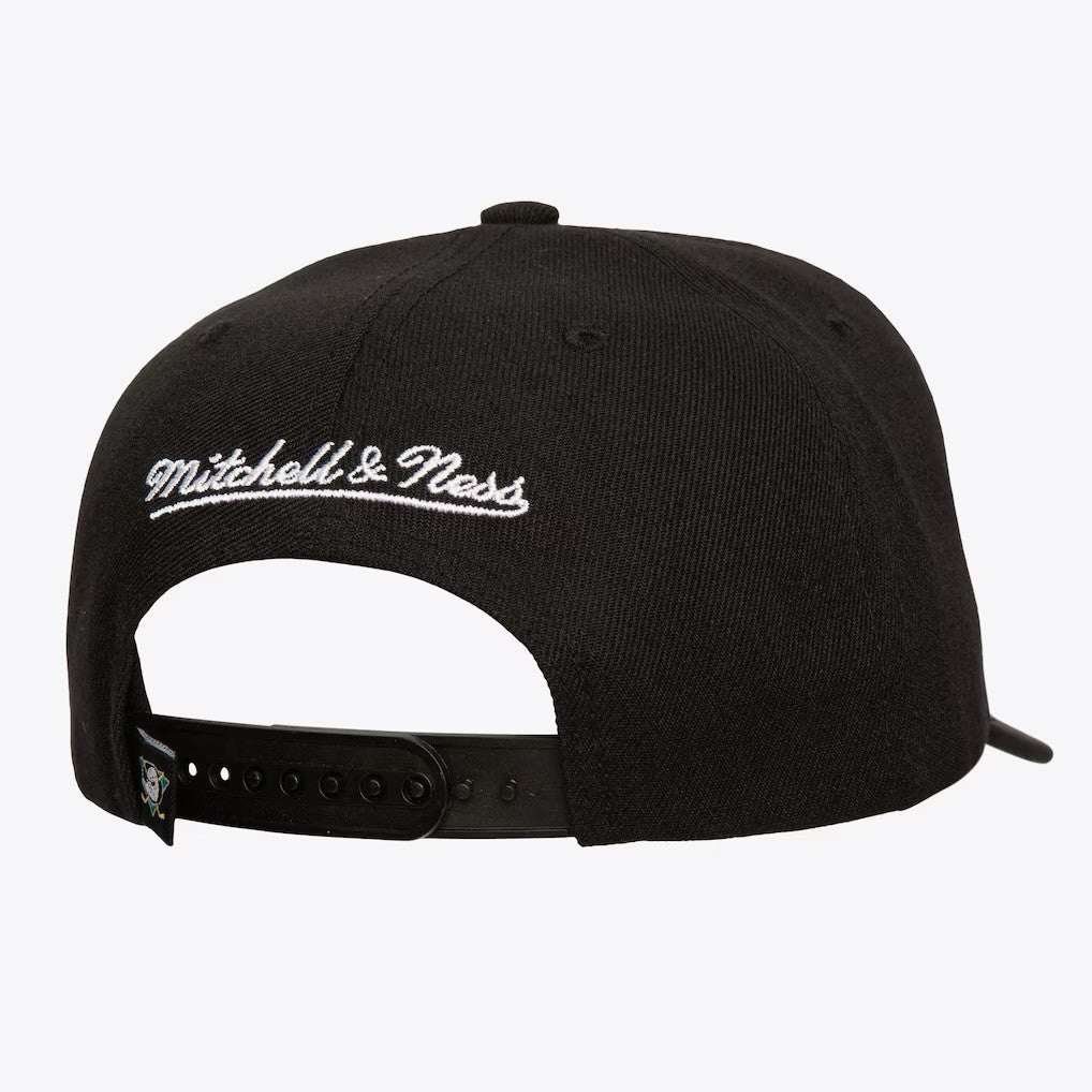 Mitchell & Ness Black Anaheim Ducks Vintage Neon Logo Pro Snapback Hat