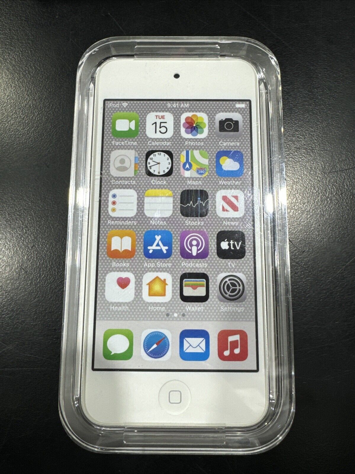 Apple 32GB, WiFi 7th Gen iPod - Silver MVHV2LL/A Brand New Sealed Never Opened